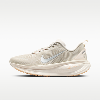 (Women) Nike Vomero 18 Light Bone/Arctic Orange/Iced Peach/Metallic Silver HM6804-012