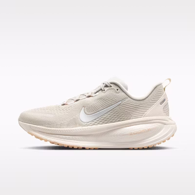 (W) Nike Vomero 18 淺骨色/北極橘/冰桃色/金屬銀 HM6804-012 Buy (W) Nike Vomero 18 淺骨色/北極橘/冰桃色/金屬銀 HM6804-012
