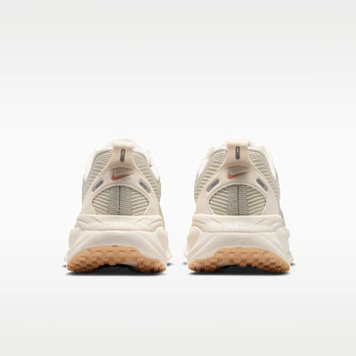 (W) Nike Vomero 18 淺骨色/北極橘/冰桃色/金屬銀 HM6804-012 Details for (W) Nike Vomero 18 淺骨色/北極橘/冰桃色/金屬銀 HM6804-012
