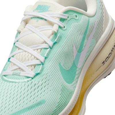 (Women) Nike Vomero 18 Mint Foam/Sale/Topaz Gold/Bleached Turquoise IH7349-331 Sizing (Women) Nike Vomero 18 Mint Foam/Sale/Topaz Gold/Bleached Turquoise IH7349-331