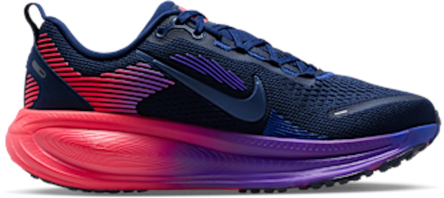 (W) Nike Vomero 18 Obsidian/Purple Dynasty/Flash Crimson/Obsidian IR0784-451 Lookbook (W) Nike Vomero 18 Obsidian/Purple Dynasty/Flash Crimson/Obsidian IR0784-451