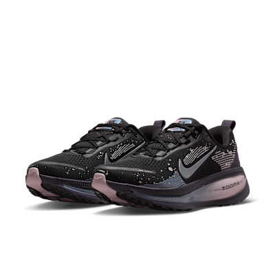Purchase (W) Nike Vomero 18 SE Negro/Púrpura Cueva/Gris Ceniza/Gris Oscuro Metálico HV1779-001