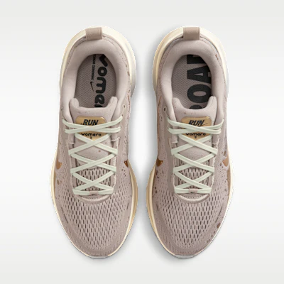 (Women) Nike Vomero 18 SE Cream 2/Coconut Milk/Light Smoke Gray/Metallic Gold Grain IF4463-200 Shop (Women) Nike Vomero 18 SE Cream 2/Coconut Milk/Light Smoke Gray/Metallic Gold Grain IF4463-200