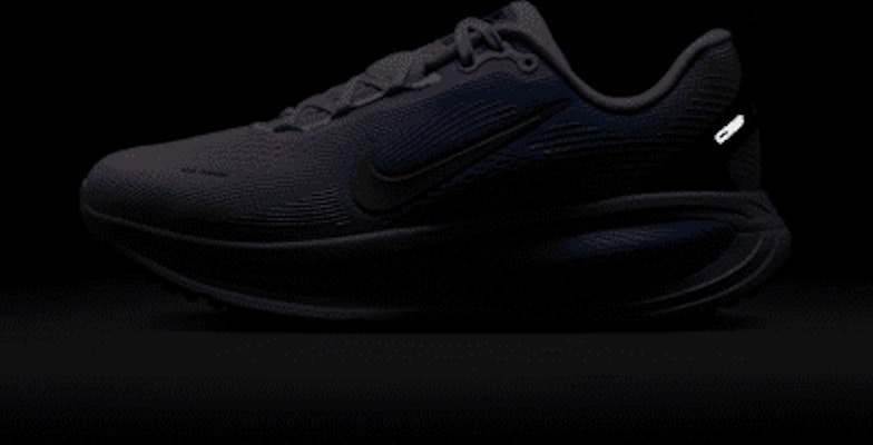 (Women) Nike Vomero 18 SE IB5169-500 2
