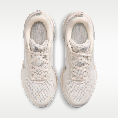 Shop (W) Nike Vomero 18 SE Phantom/Grijs Fog/Metallic Zilver/Summit Wit IM8330-001