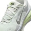 Sizing (W) 나이키 보메로 18 서밋 화이트/베얼리 볼트/라이트 실버/블랙 HM6804-107