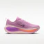 Lookbook (W) Nike Vomero Plus Magenta Claro/Espuma Rosada/Violeta Brillante/Negro HV8154-503