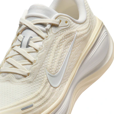 (W) Nike Vomero Plus Venta/Beige Claro/Alabastro/Blanco Summit HV8154-105 Cheap (W) Nike Vomero Plus Venta/Beige Claro/Alabastro/Blanco Summit HV8154-105