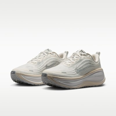 (W) Nike Vomero Plus SE 幻影灰霧淡煙灰峰白 全天候跑鞋 IM8331-001 Purchase (W) Nike Vomero Plus SE 幻影灰霧淡煙灰峰白 全天候跑鞋 IM8331-001