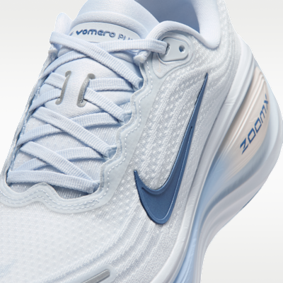 Sizing (W) Nike Vomero Plus 白/鋁灰/足球灰/神秘海軍藍 HV8154-108