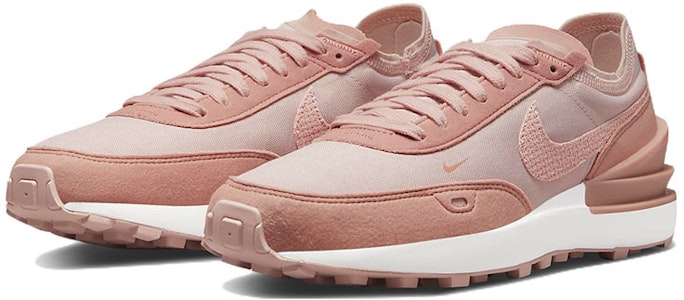 Nike Waffle One Ess 復古運動休閒鞋 女款 牛津粉 Lookbook Nike Waffle One Ess 復古運動休閒鞋 女款 牛津粉