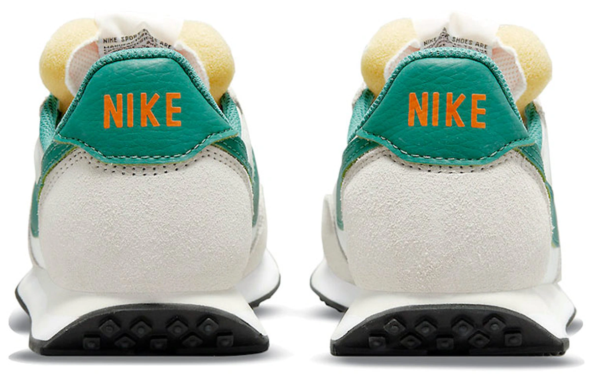 (Women) Nike Waffle Trainer 2 Light Bone Green DA8291-001