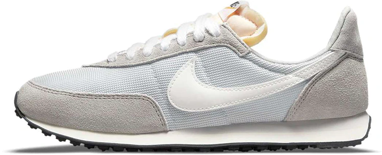 nike-waffle-trainer-2-se-photon-dust-wmns