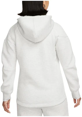 (Women) Nike Windrunner Grey Zip-Up Logo Hoodie Jacket with Loose Fit FB8339-013 Lookbook (Women) Nike Windrunner Grey Zip-Up Logo Hoodie Jacket with Loose Fit FB8339-013