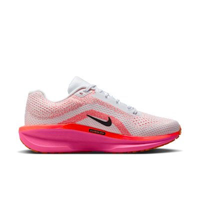 Lookbook (W) Nike Winflo 11 Putih/Hyper Pink/Crimson Cerah/Hitam FJ9510-111