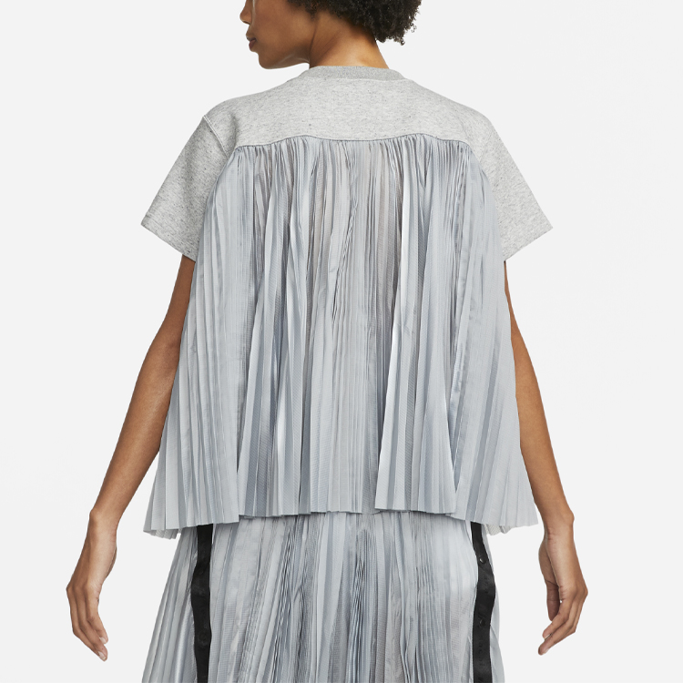 Details for (W) Nike x Sacai 可調後褶灰色圓領T恤 美國限定版 CV5716-063