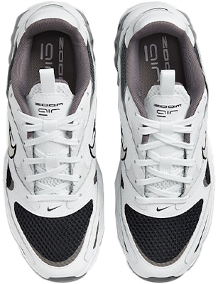 (W) Nike Zoom Air Fire 'Photon Dust Pewter' dalam warna Kelabu Putih. CW3876-004 Shop (W) Nike Zoom Air Fire 'Photon Dust Pewter' dalam warna Kelabu Putih. CW3876-004