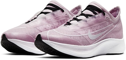 (女款)Nike Zoom Fly 3「Iced Lilac」AT8241-501 Lookbook (女款)Nike Zoom Fly 3「Iced Lilac」AT8241-501