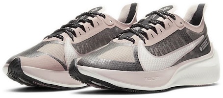 Nike Zoom Gravity 1 低筒 跑步鞋 女款 黑粉 Lookbook Nike Zoom Gravity 1 低筒 跑步鞋 女款 黑粉