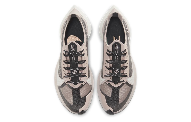 Shop Nike Zoom Gravity 1 低筒 跑步鞋 女款 黑粉