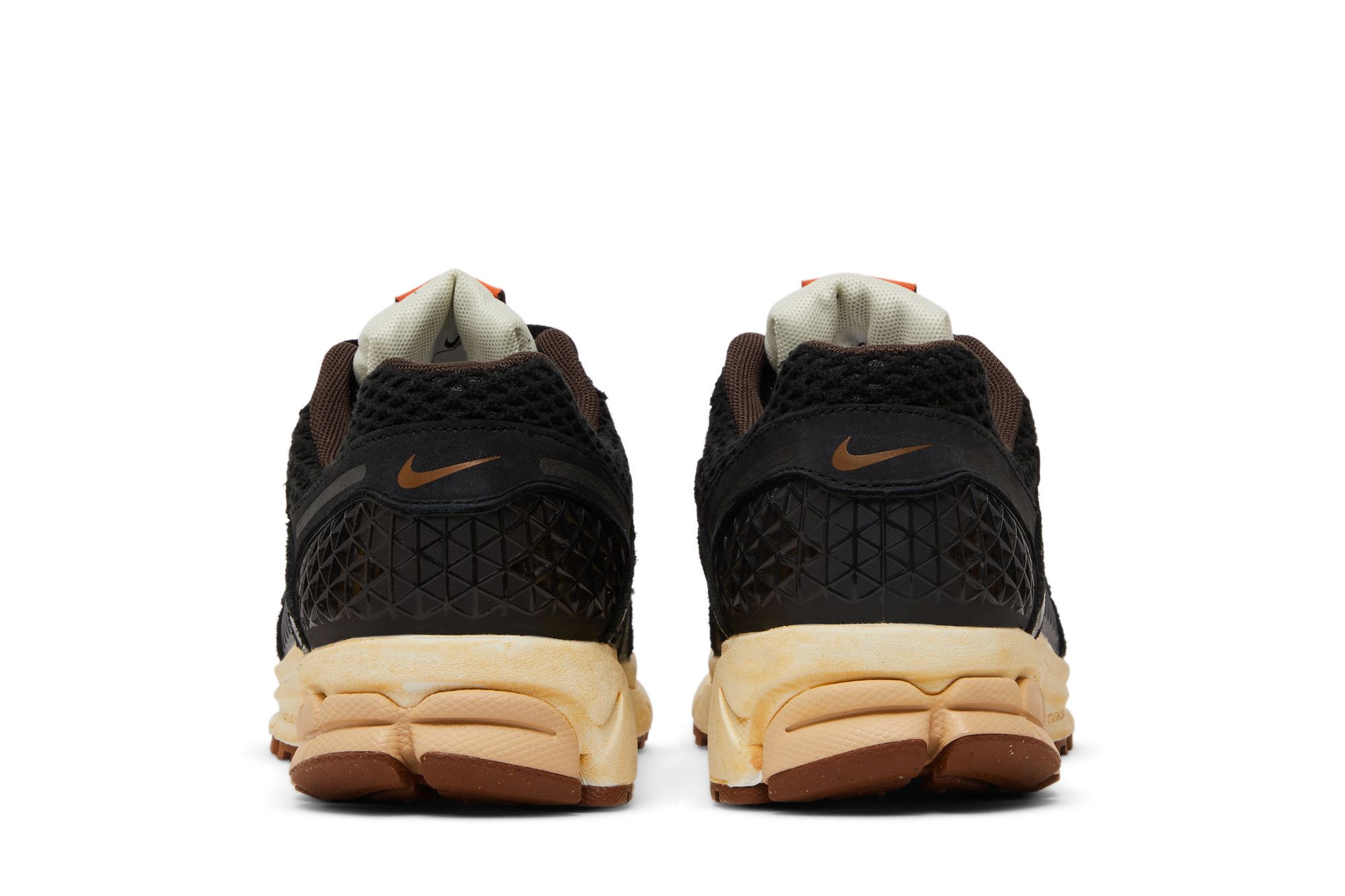 Sizing (W) Nike Zoom Vomero 5 ''Zwart Sesam'' FD0533-010
