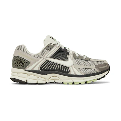 (W) Nike Zoom Vomero 5 'Cobblestone and Flat Pewter'