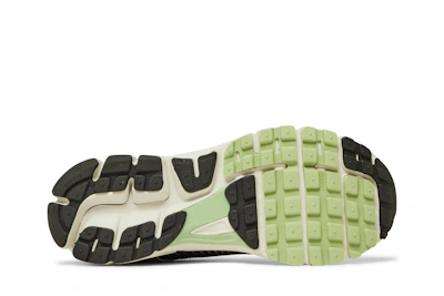 (Women) Nike Zoom Vomero 5 'Cobblestone and Flat Pewter'