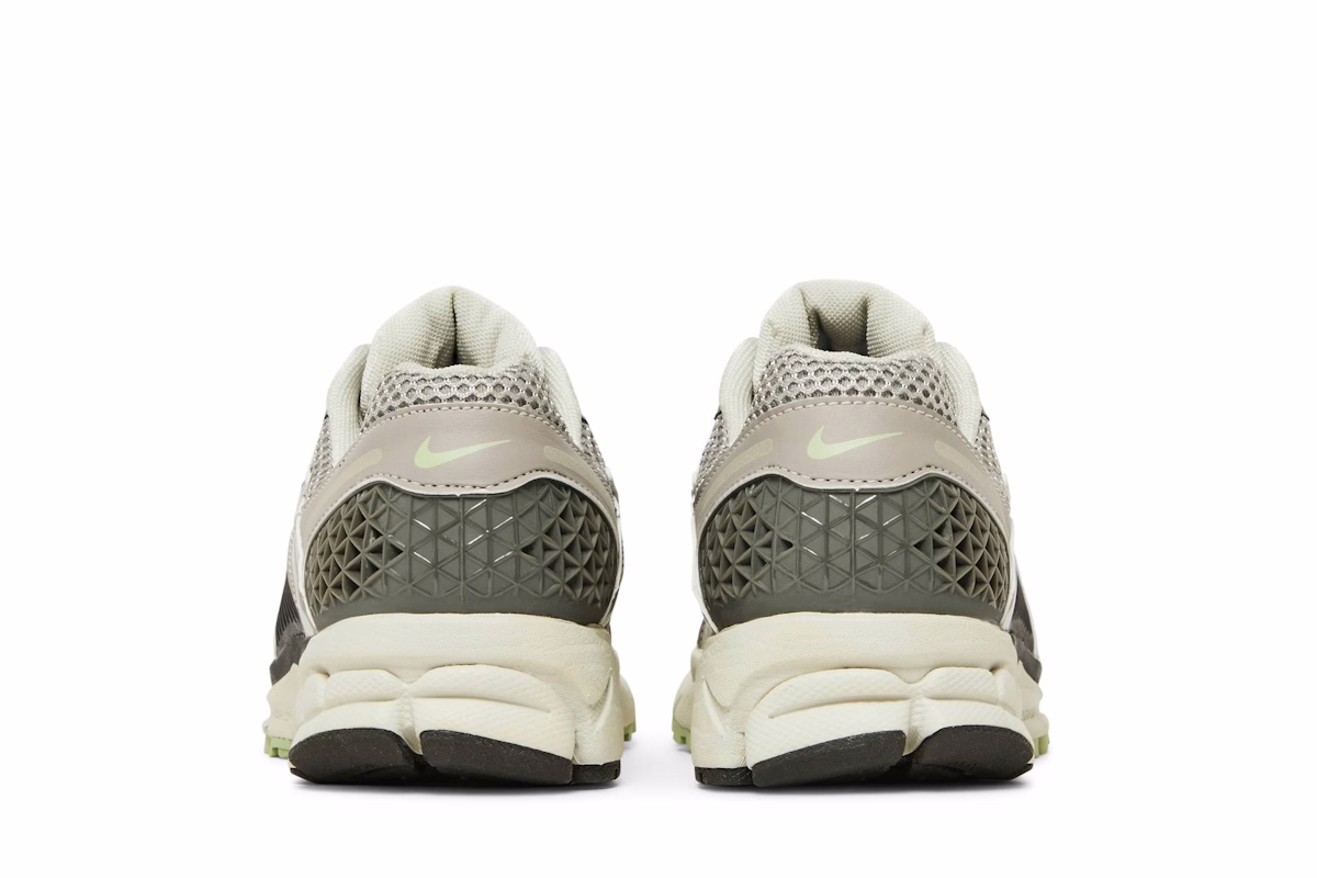 (Women) Nike Zoom Vomero 5 'Cobblestone and Flat Pewter'