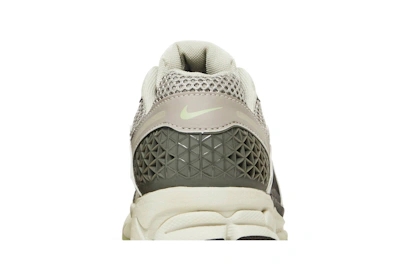 (Women) Nike Zoom Vomero 5 'Cobblestone and Flat Pewter'