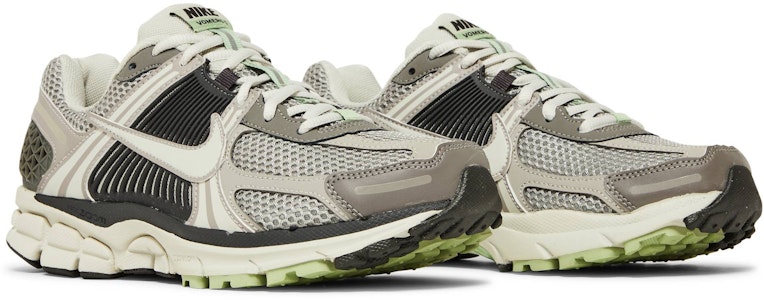 (女性)Nike Zoom Vomero 5「Cobblestone 和 Flat Pewter」FB8825-001 Cheap (女性)Nike Zoom Vomero 5「Cobblestone 和 Flat Pewter」FB8825-001