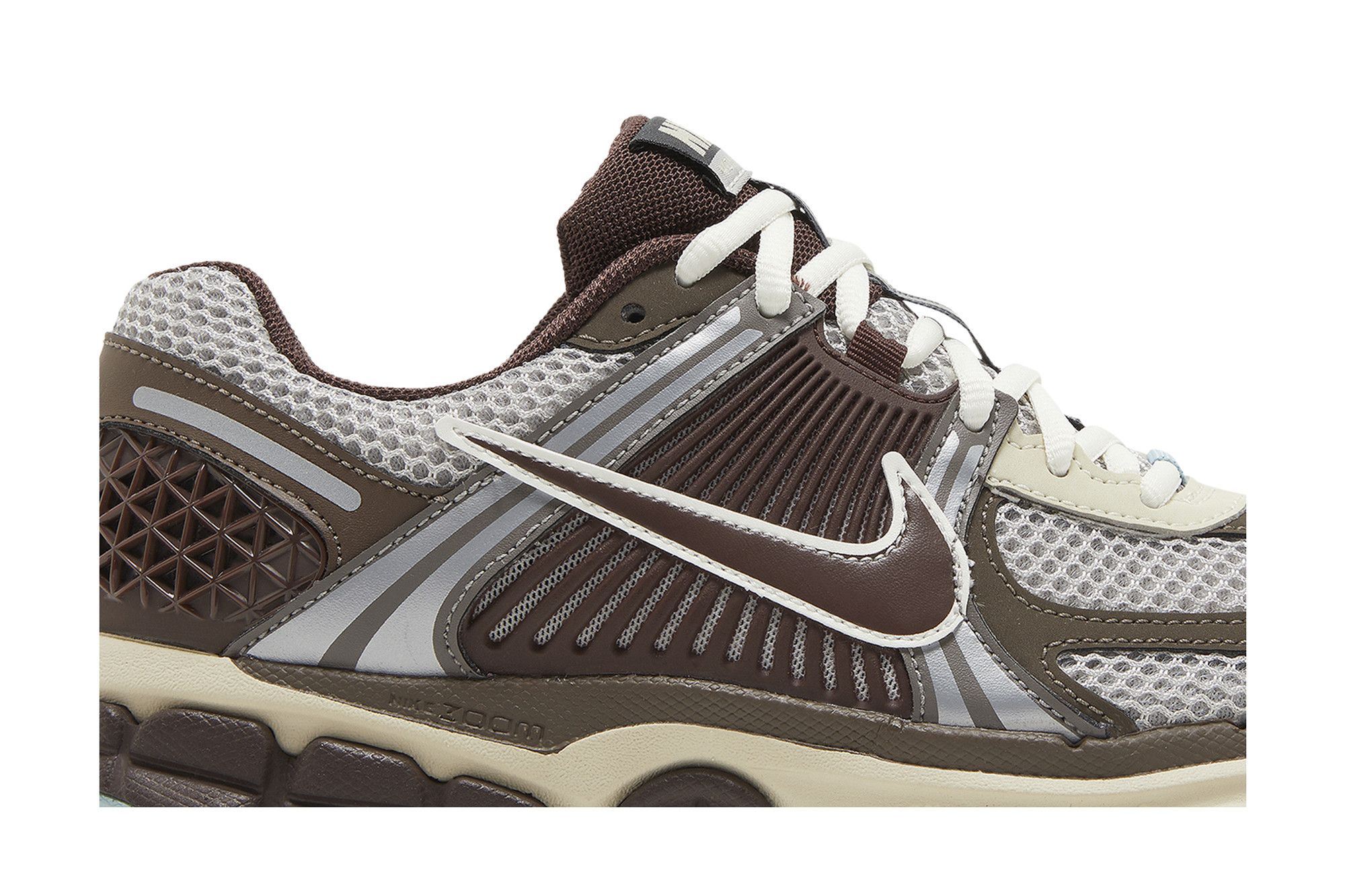 Lookbook （女款）Nike Zoom Vomero 5 'Earth Fossil' FD9920-022