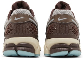 (W) Nike Zoom Vomero 5 'Fosil Bumi' FD9920-022 Details for (W) Nike Zoom Vomero 5 'Fosil Bumi' FD9920-022
