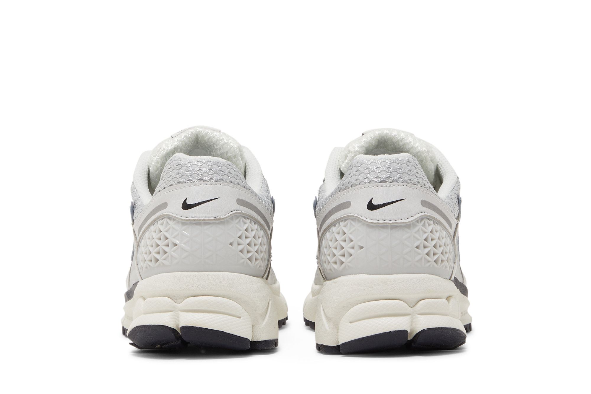 Sizing (Women) Nike Zoom Vomero 5 'Photon Dust' FD0884-025