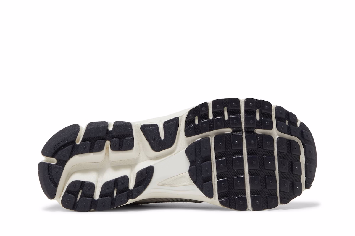 (Women) Nike Zoom Vomero 5 'Photon Dust'