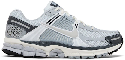 (Women) Nike Zoom Vomero 5 'Wolf Grey Cool Grey' FD9919-001 (Women) Nike Zoom Vomero 5 'Wolf Grey Cool Grey' FD9919-001