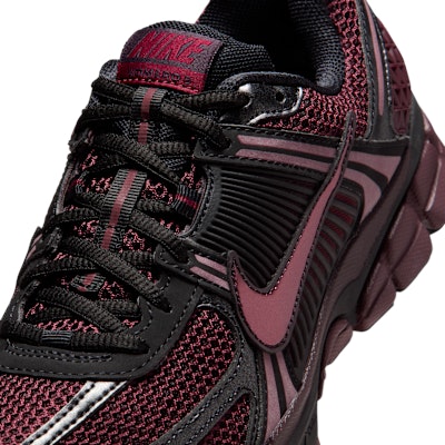 (Women) Nike Zoom Vomero 5 Black/Burgundy Crush/Burgundy Ash/Dark Team Red IB8929-002 Sizing (Women) Nike Zoom Vomero 5 Black/Burgundy Crush/Burgundy Ash/Dark Team Red IB8929-002