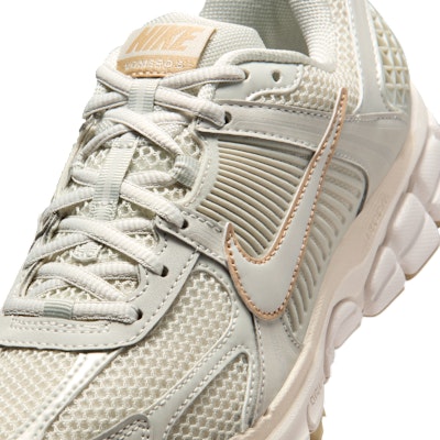 (Women) Nike Zoom Vomero 5 Running Shoes Light Bone/Phantom/Light All Wood Brown/Light Bone IB8929-003 Sizing (Women) Nike Zoom Vomero 5 Running Shoes Light Bone/Phantom/Light All Wood Brown/Light Bone IB8929-003
