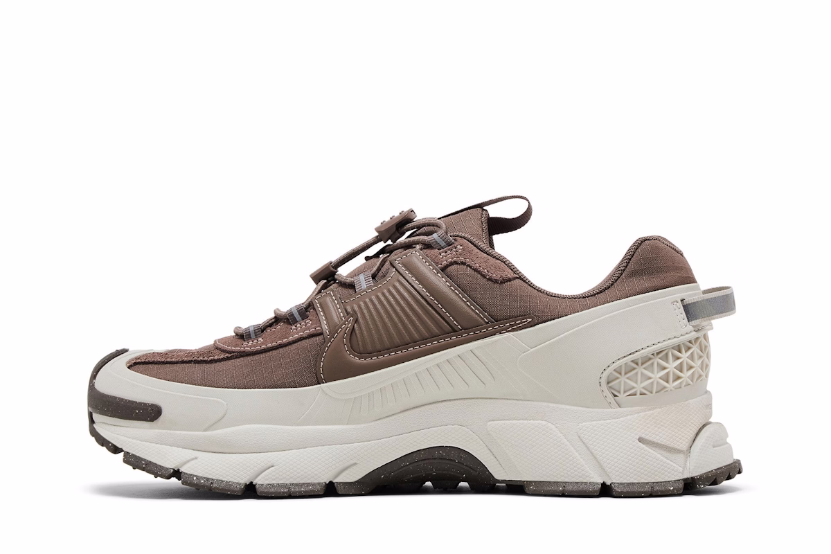 (Women) Nike Zoom Vomero Roam 'Light Bone Mink Brown'