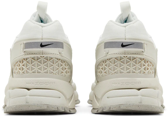 (W) Nike Zoom Vomero Roam 'Summit White' Putih Sneakers Pria Terlaris HV6410-100 Sizing (W) Nike Zoom Vomero Roam 'Summit White' Putih Sneakers Pria Terlaris HV6410-100
