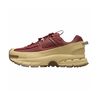 (W) Nike Zoom Vomero Roam 'Team Red Gold'