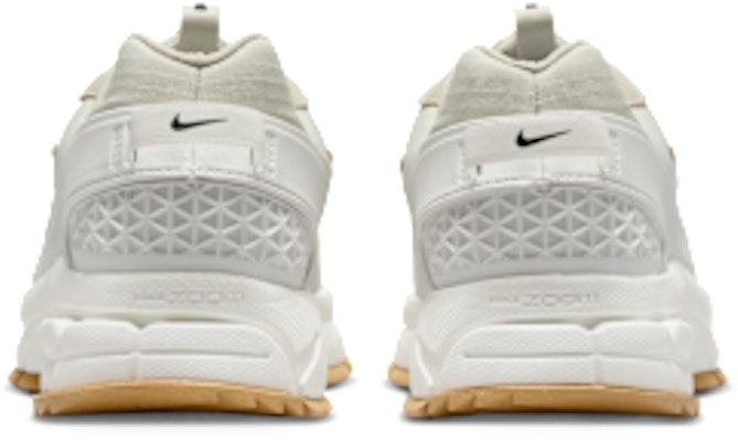 나이키 줌 보메로 로암 세일/블랙 라이트 브라운/레이서 블루/라이트 스톤 HQ2181-100 Details for 나이키 줌 보메로 로암 세일/블랙 라이트 브라운/레이서 블루/라이트 스톤 HQ2181-100