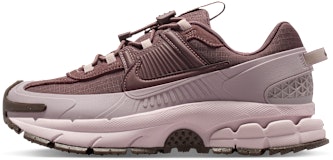 women-nike-zoom-vomero-roam-tattoo-particle-rose-silt-red-tattoo-hq-2181-501