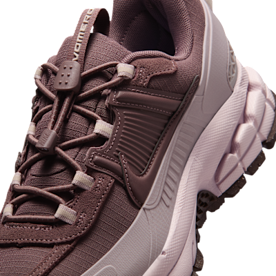 Sizing (W) Nike Zoom Vomero Roam Tattoo/Particle Rose/Silt Red/Tattoo HQ2181-501