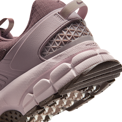 Cheap (W) Nike Zoom Vomero Roam Tattoo/Particle Rose/Silt Red/Tattoo HQ2181-501