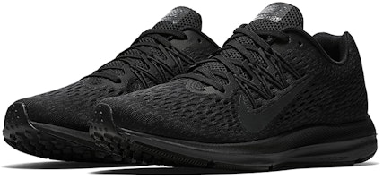 (W) Nike Zoom Winflo 5 'Hitam' AA7414-002 Lookbook (W) Nike Zoom Winflo 5 'Hitam' AA7414-002