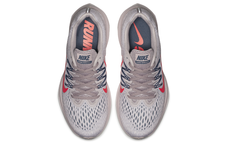 Shop Nike Zoom Winflo 5 低筒 跑步鞋 女款 灰紅