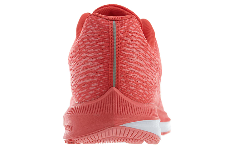 Shop 耐吉 Zoom Winflo 5 運動 透氣減震防滑 低幫 跑步鞋 女款 紅橙色