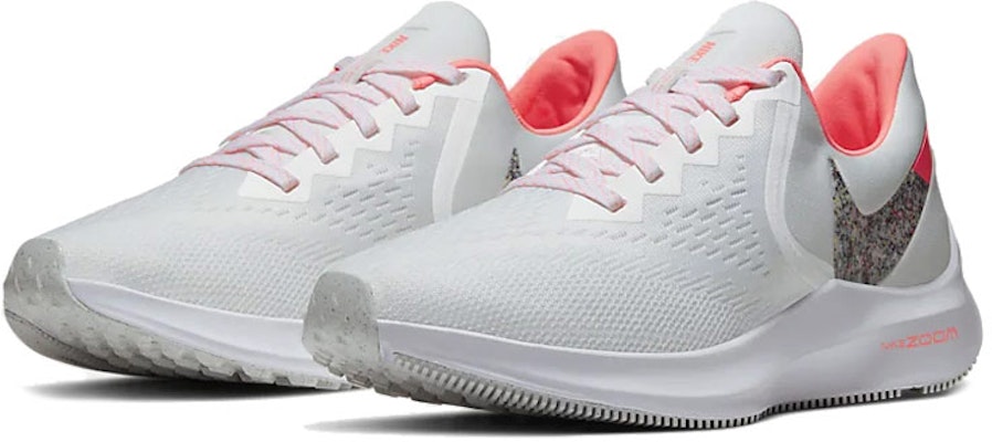 (W) Nike Zoom Winflo 6 'Putih Summit' AQ8228-102 Lookbook (W) Nike Zoom Winflo 6 'Putih Summit' AQ8228-102