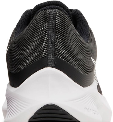 (W) Nike Zoom Winflo 8 'Hitam Putih' CW3421-005 Sizing (W) Nike Zoom Winflo 8 'Hitam Putih' CW3421-005