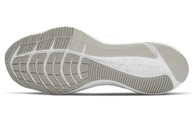 (Women) Nike Zoom Winflo 8 'White Metallic Silver' CW3421-104